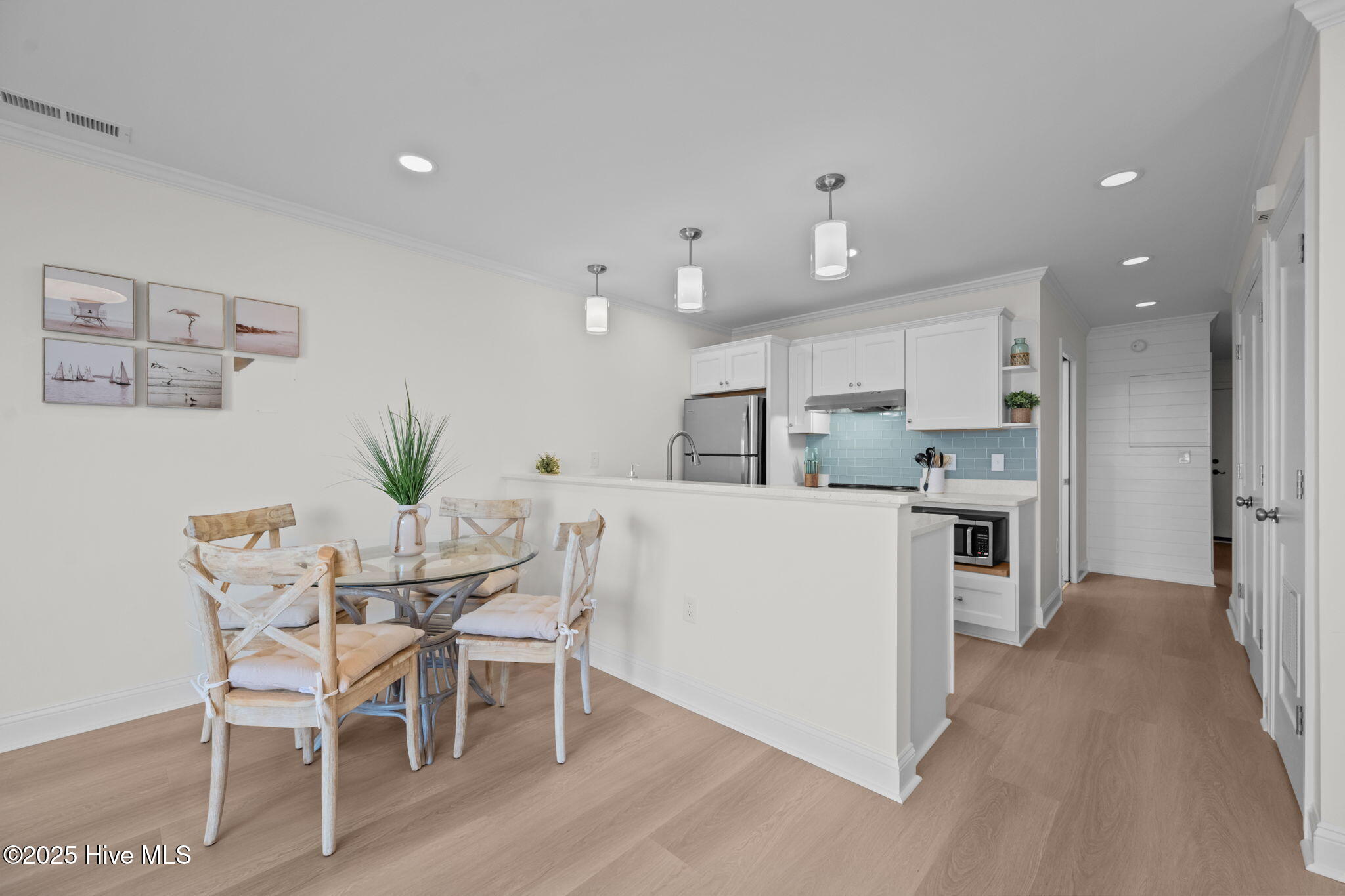 9100 Reed Drive, Unit 3302 Emerald Isle, NC 28594 - Photo 10 of 52 35-web-or-mls-_RAD6520