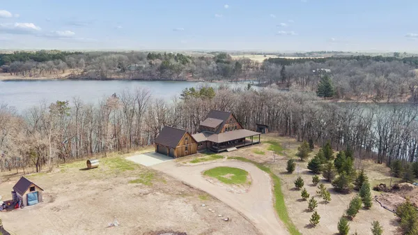 $2,500,000 | 1085 Lake Edith Lane South, Afton, MN 55001