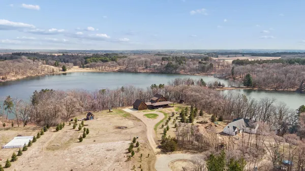 $2,500,000 | 1085 Lake Edith Lane South, Afton, MN 55001