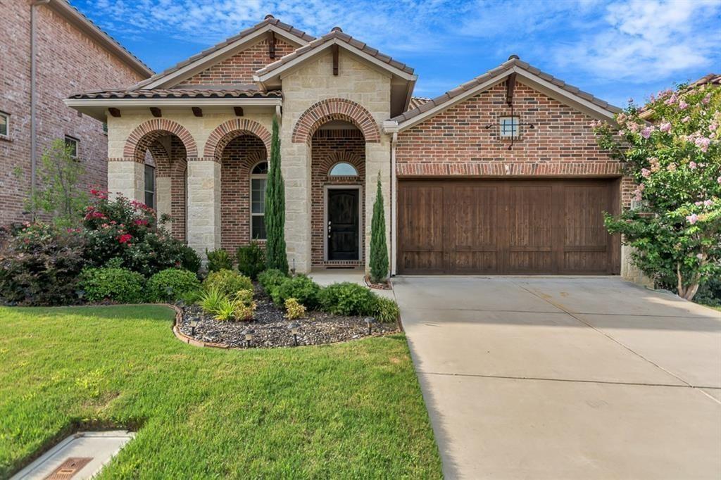 307 Palacio Street Irving, TX 75039 - Photo 1 of 11