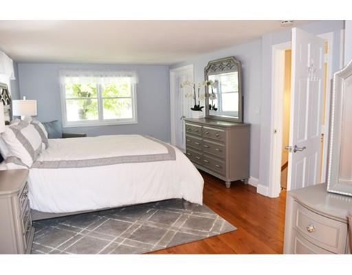 22 Curtis Road Saugus, MA 01906 - Photo 12 of 27 Gallery Image 12