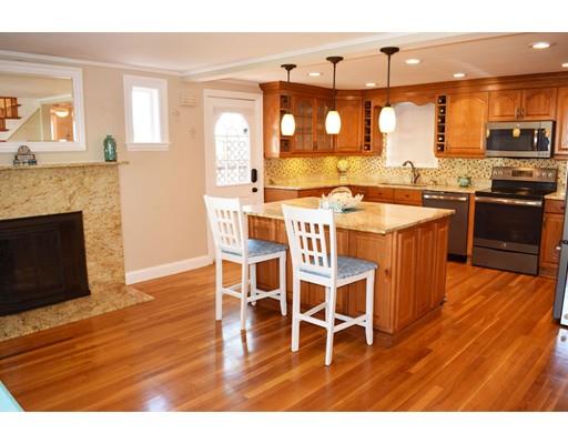 22 Curtis Road Saugus, MA 01906 - Photo 4 of 27 Gallery Image 4
