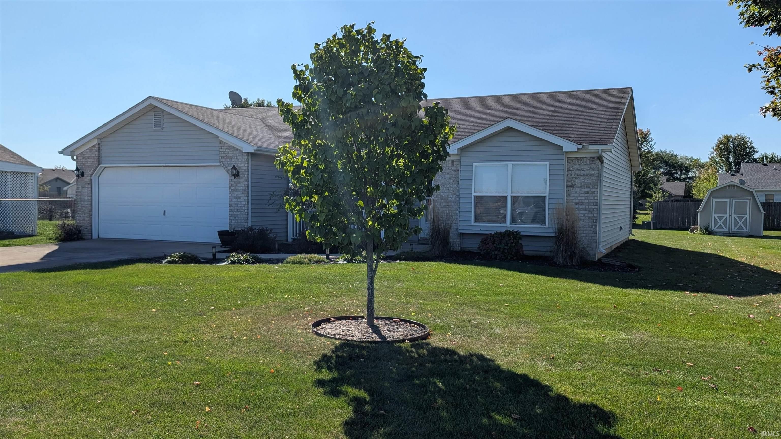 614 Davis Road Ossian, IN 46777 - Photo 2 of 24