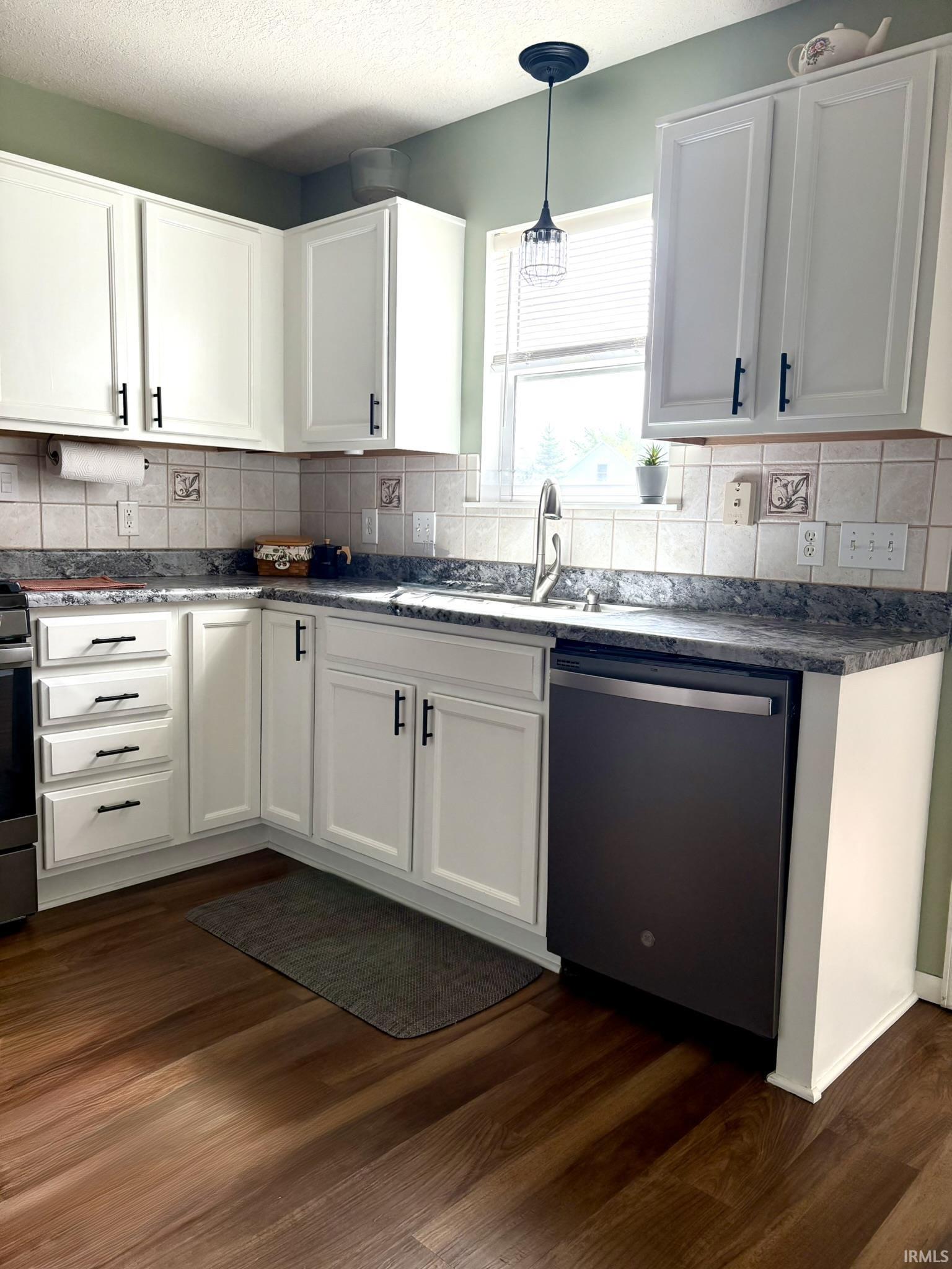 614 Davis Road Ossian, IN 46777 - Photo 5 of 24