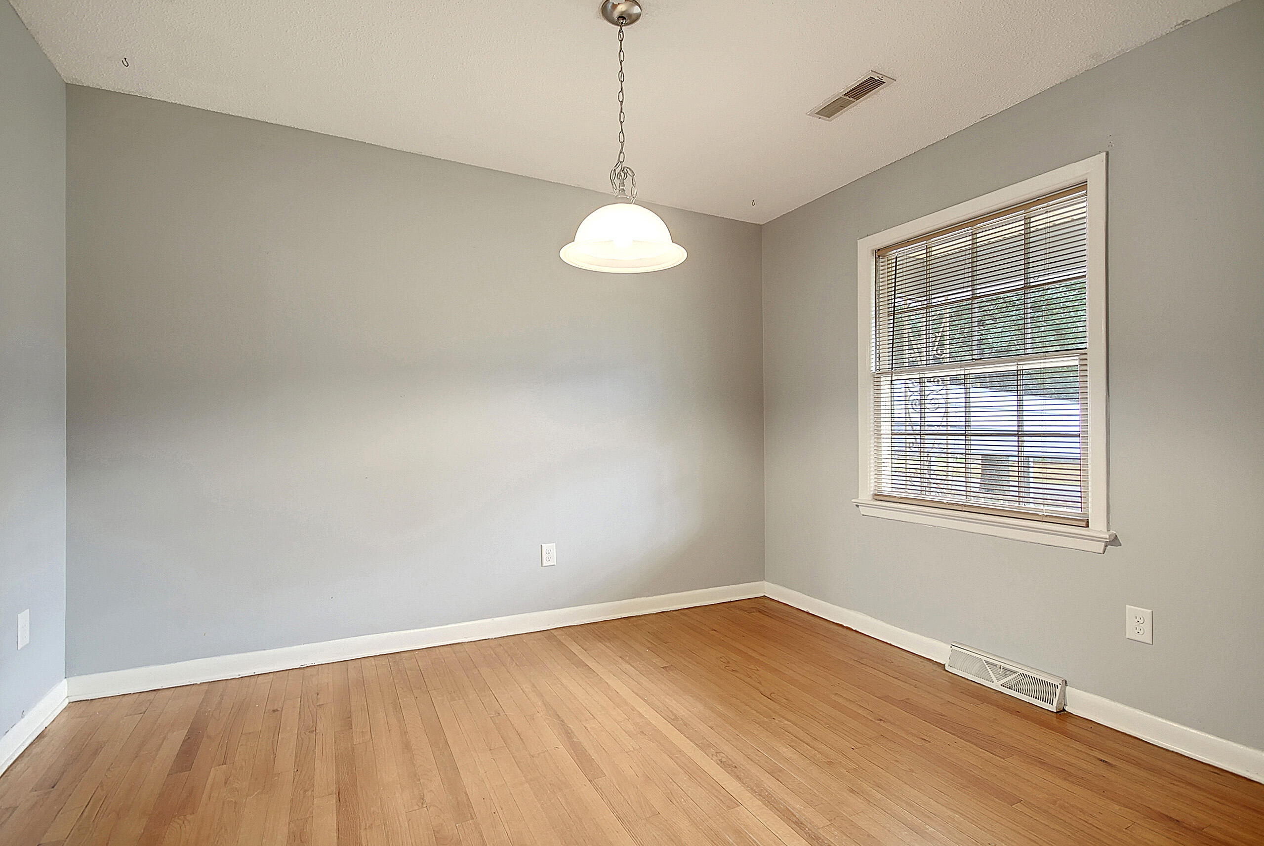 821 Hitching Post Road Charleston, SC 29414 - Photo 5 of 22 CREM_821 Hitching Post_012