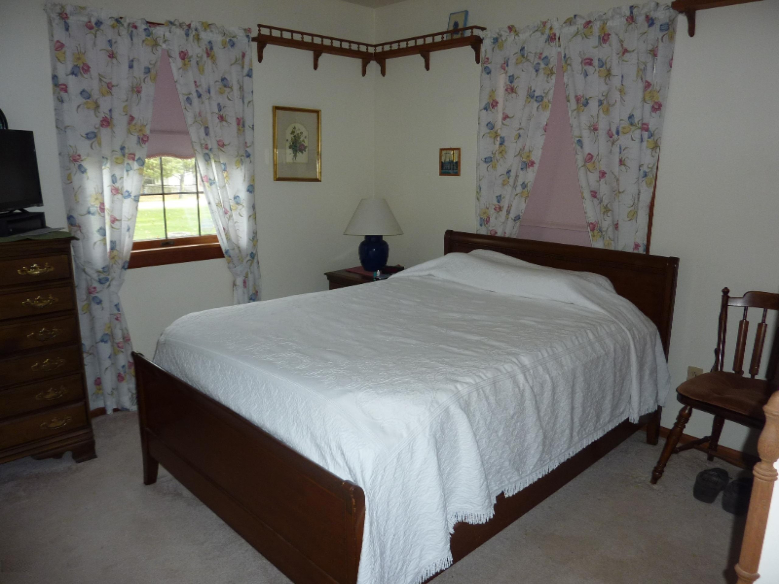 8142 South Youngman Road Greenville, MI 48838 - Photo 11 of 15 Bedroom