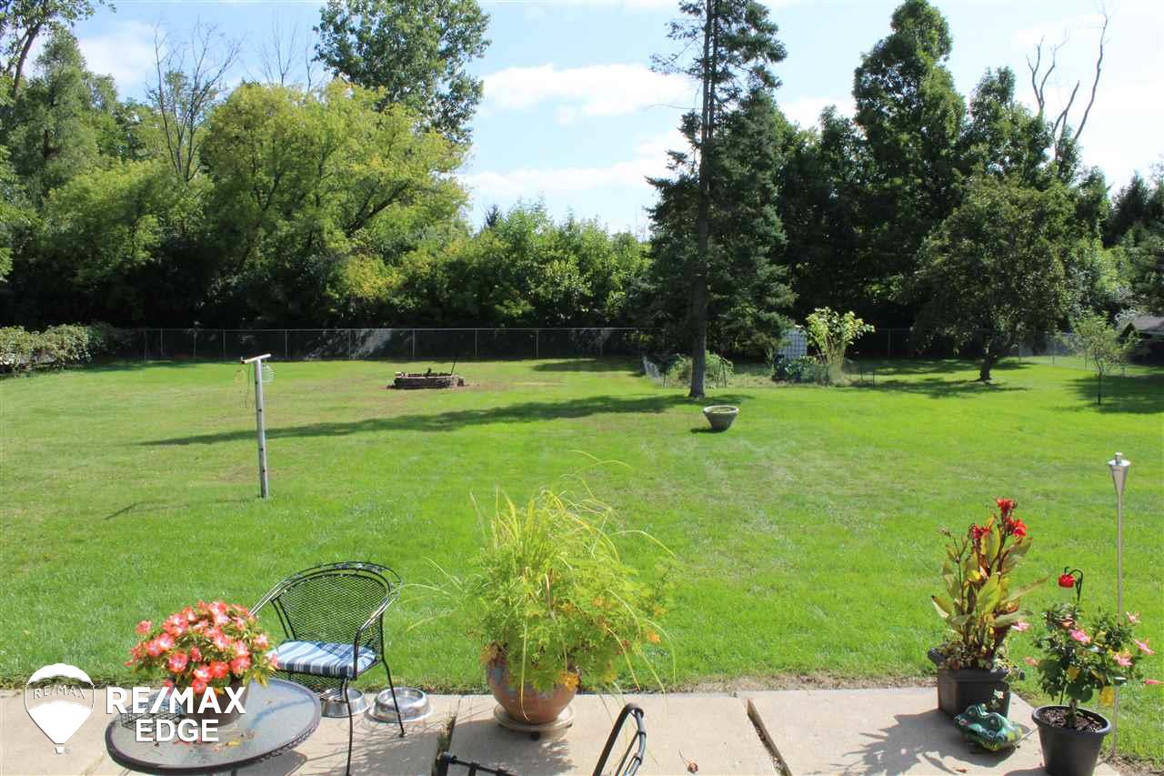 6156 Johnson Road Flushing, MI 48433 - Photo 14 of 17 50023529-13.JPG