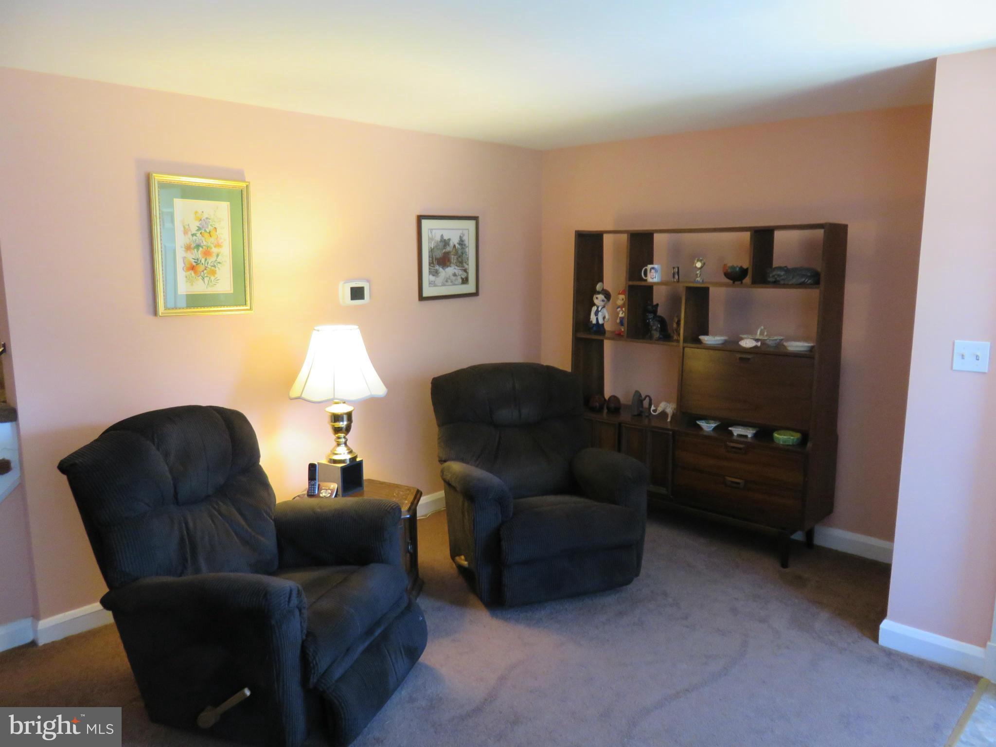 1247 Deanwood Road Baltimore, MD 21234 - Photo 7 of 23 Living Room