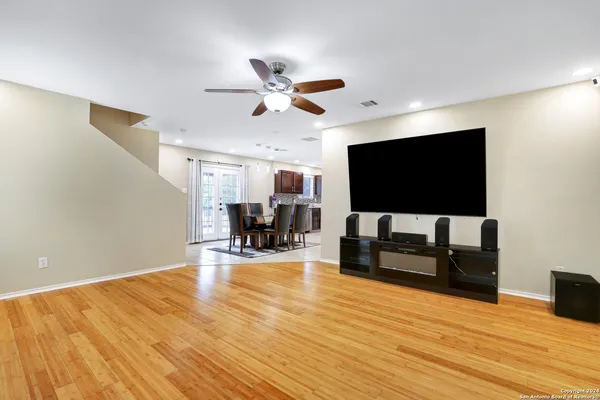 $1,995 | 6026 Campstool Road, San Antonio, TX 78239