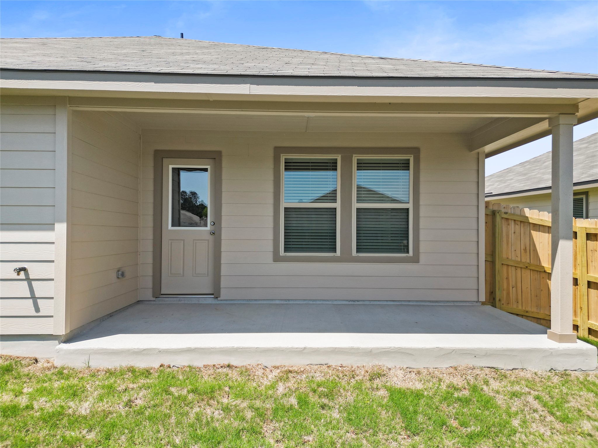 206 Rockbridge Drive Huntsville, TX 77340 - Photo 13 of 15 a front view of a house