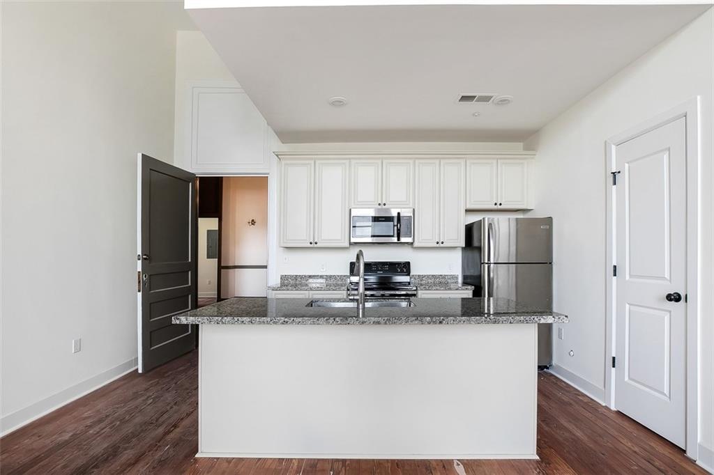 3601 Camp Street, Unit 101 New Orleans, LA 70115 - Photo 9 of 12