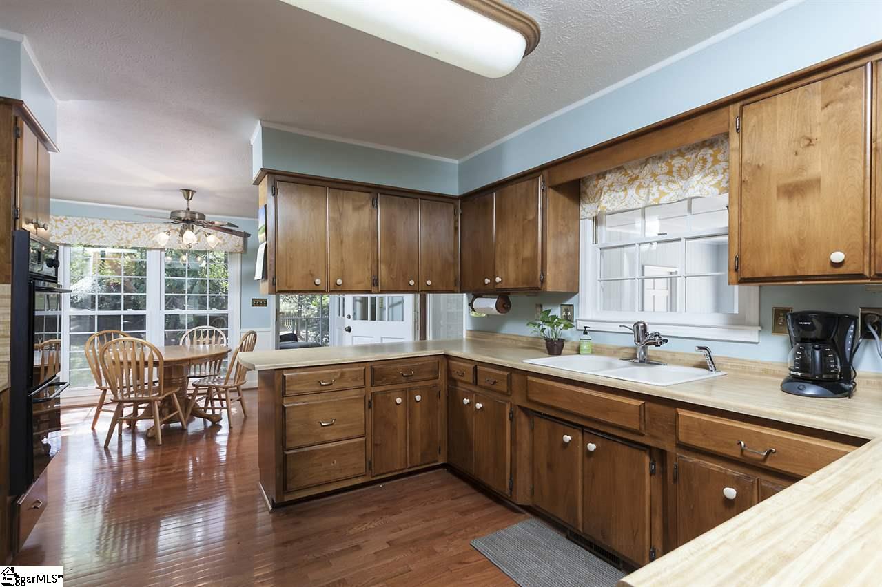 829 Taylor Road Greer, SC 29651 - Photo 14 of 32