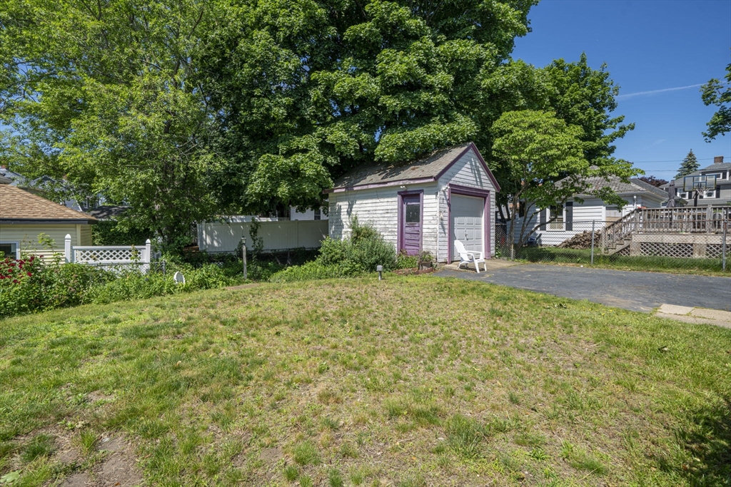40 Carter Road Lynn, MA 01904 - Photo 5 of 33