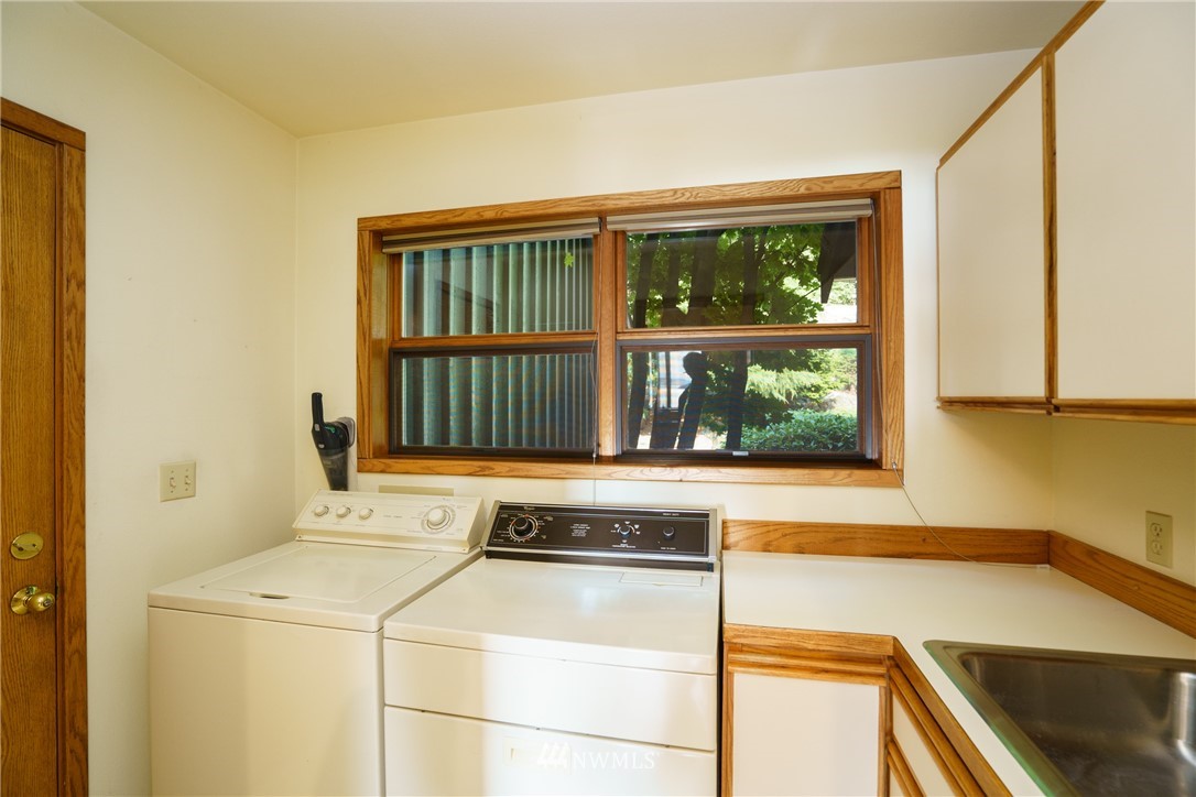 15091 Gibralter Road Anacortes, WA 98221 - Photo 14 of 25 Gallery Image 14