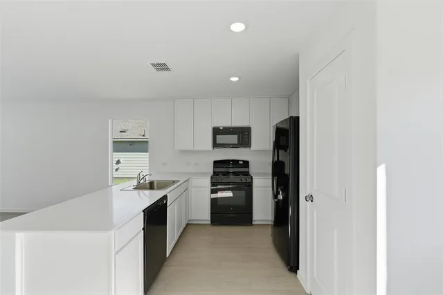 $1,625 | 3704 Spring Run Drive, Sherman, TX 75092