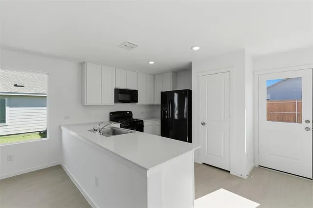 $1,625 | 3704 Spring Run Drive, Sherman, TX 75092