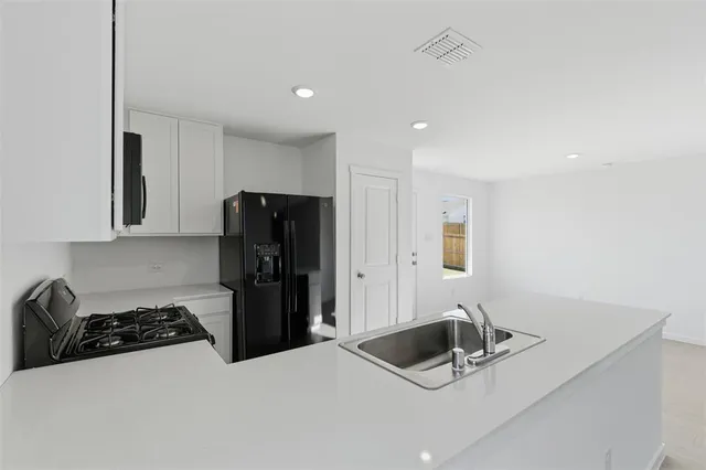 $1,625 | 3704 Spring Run Drive, Sherman, TX 75092