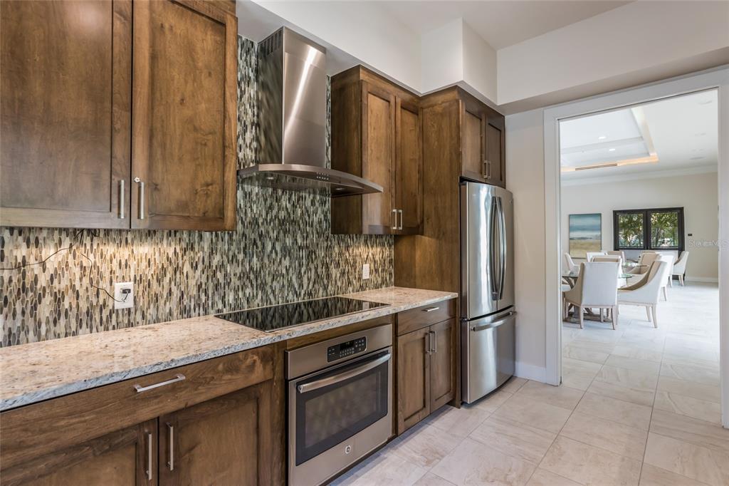1425 Gulf Of Mexico Drive, Unit 408 Longboat Key, FL 34228 - Photo 40 of 45