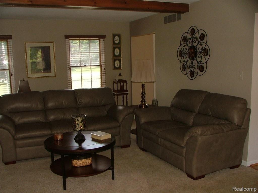 4071 Van Amberg Road Brighton, MI 48114 - Photo 9 of 25 23 X 15 Feet