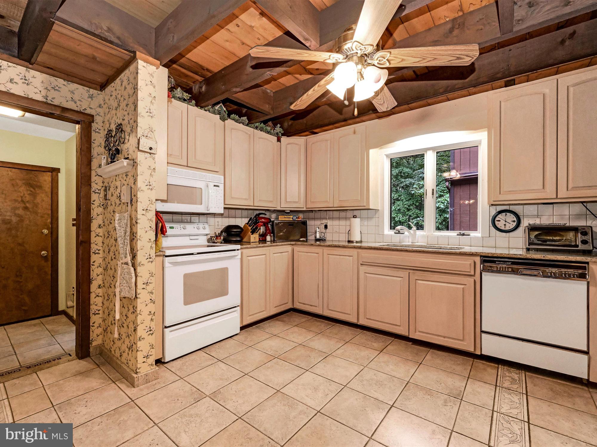 936 St Matthews Road Chester Springs, PA 19425 - Photo 8 of 33 Kitchen