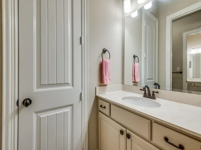 $634,500 | 204 Shadow Creek Lane, Hickory Creek, TX 75065