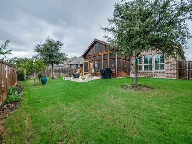 $634,500 | 204 Shadow Creek Lane, Hickory Creek, TX 75065