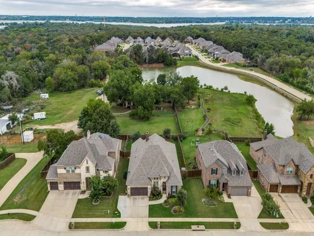 $634,500 | 204 Shadow Creek Lane, Hickory Creek, TX 75065