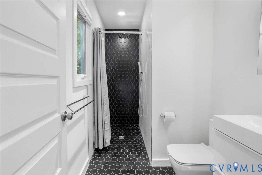 1607 Headwaters Road Midlothian, VA 23113 - Photo 28 of 45