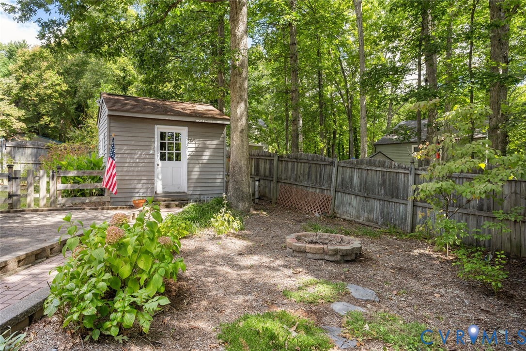 1607 Headwaters Road Midlothian, VA 23113 - Photo 41 of 45