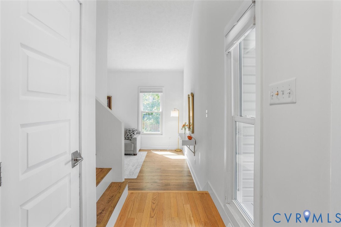 1607 Headwaters Road Midlothian, VA 23113 - Photo 6 of 45 Entry hall/foyer