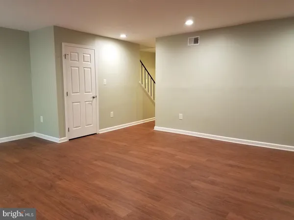 $3,000 | 5551 Winford Court, Fairfax, VA 22032