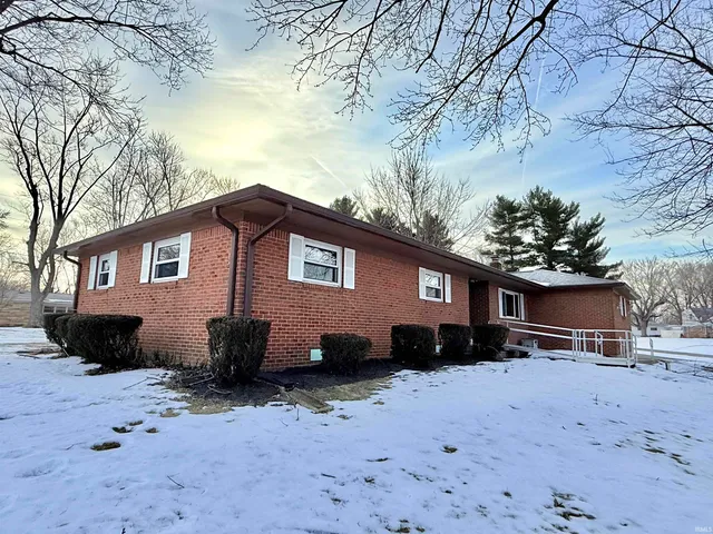 $210,000 | 3112 North Coats Road, Marion, IN 46952