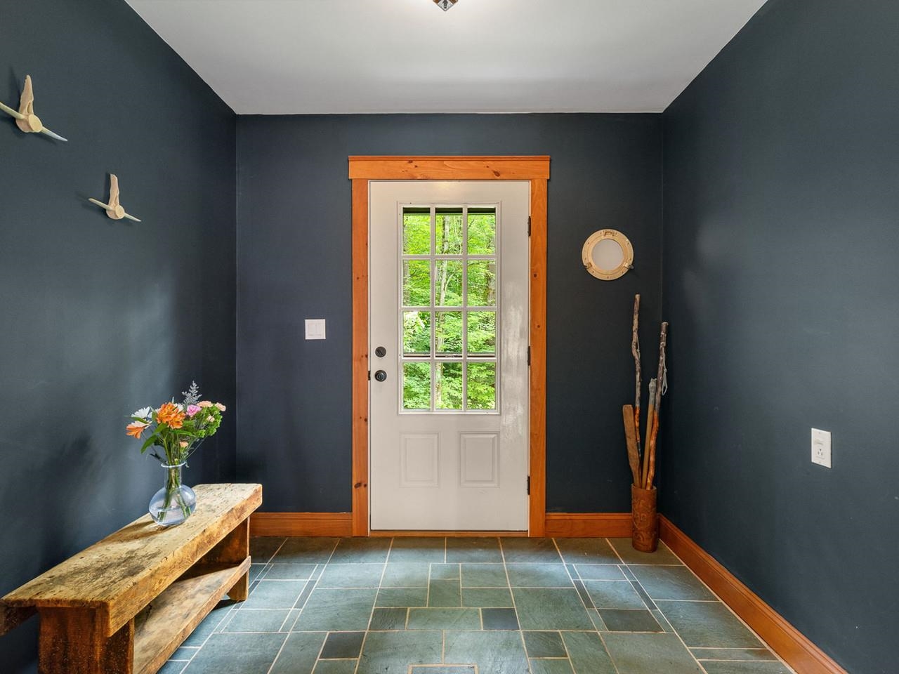 98 Leary Road Jericho, VT 05465 - Photo 5 of 47