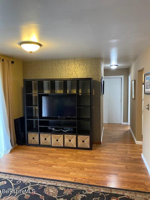 260 Pittsfield Road, Unit B10 Lenox, MA 01240 - Photo 5 of 20 Living Room