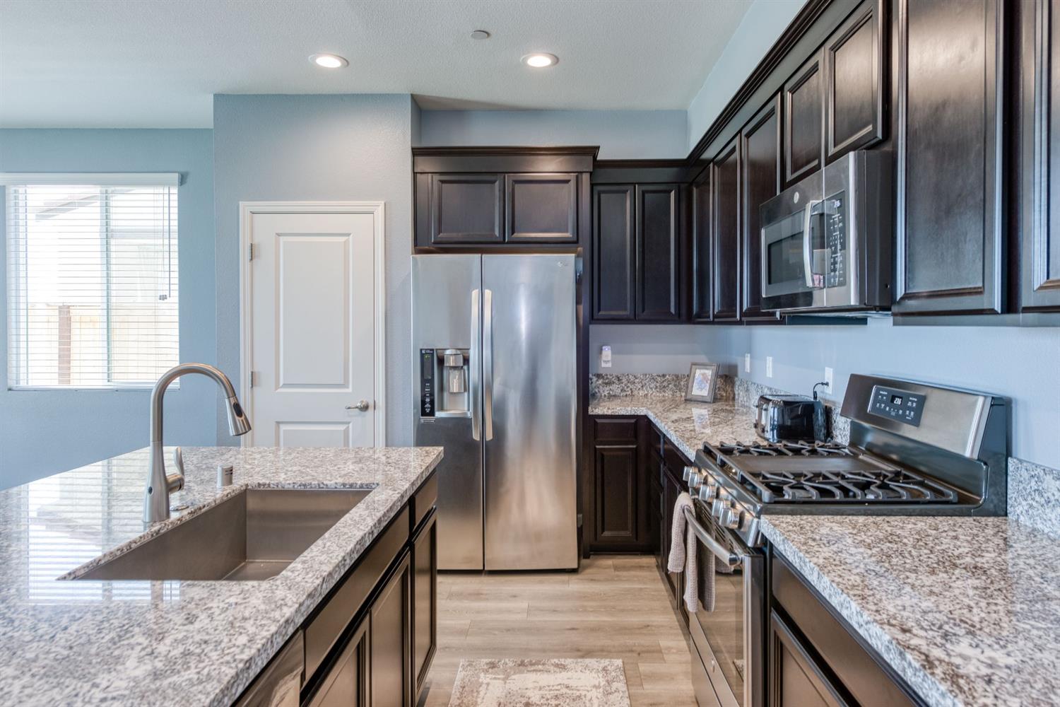 4374 Hillside Rd Road Madera, CA 93636 - Photo 8 of 28 Gallery Image 8