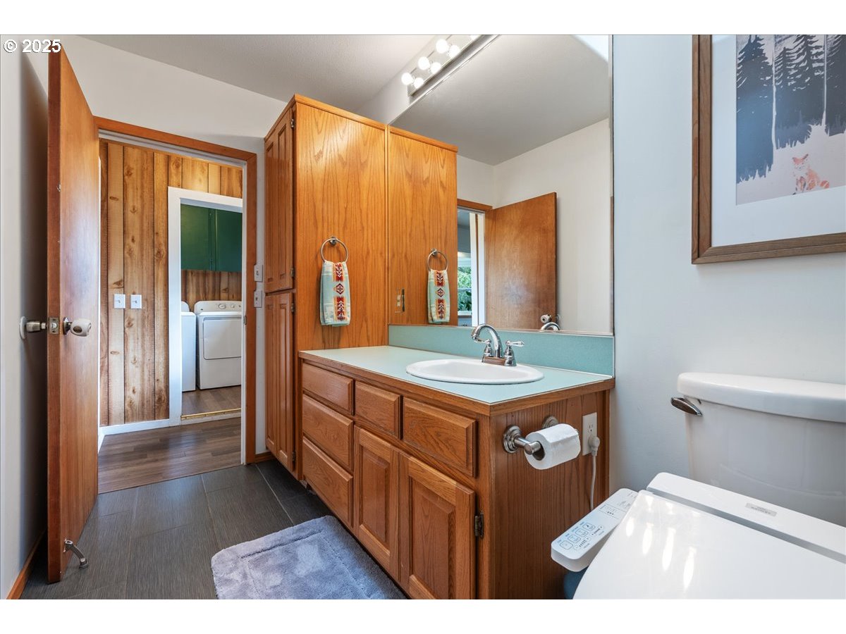 213 Cherry Street Silverton, OR 97381 - Photo 29 of 45 Gallery Image 29