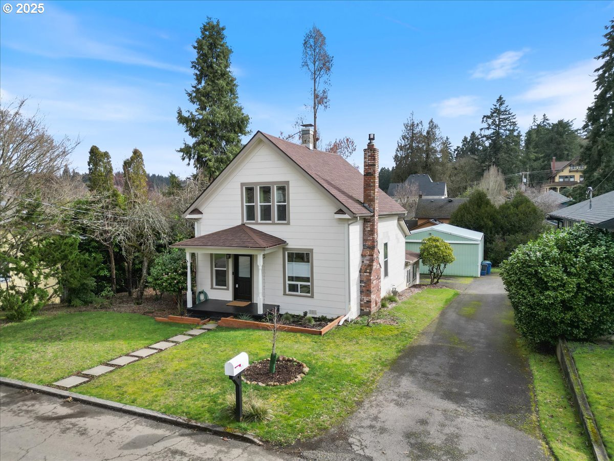 213 Cherry Street Silverton, OR 97381 - Photo 3 of 45 Gallery Image 3