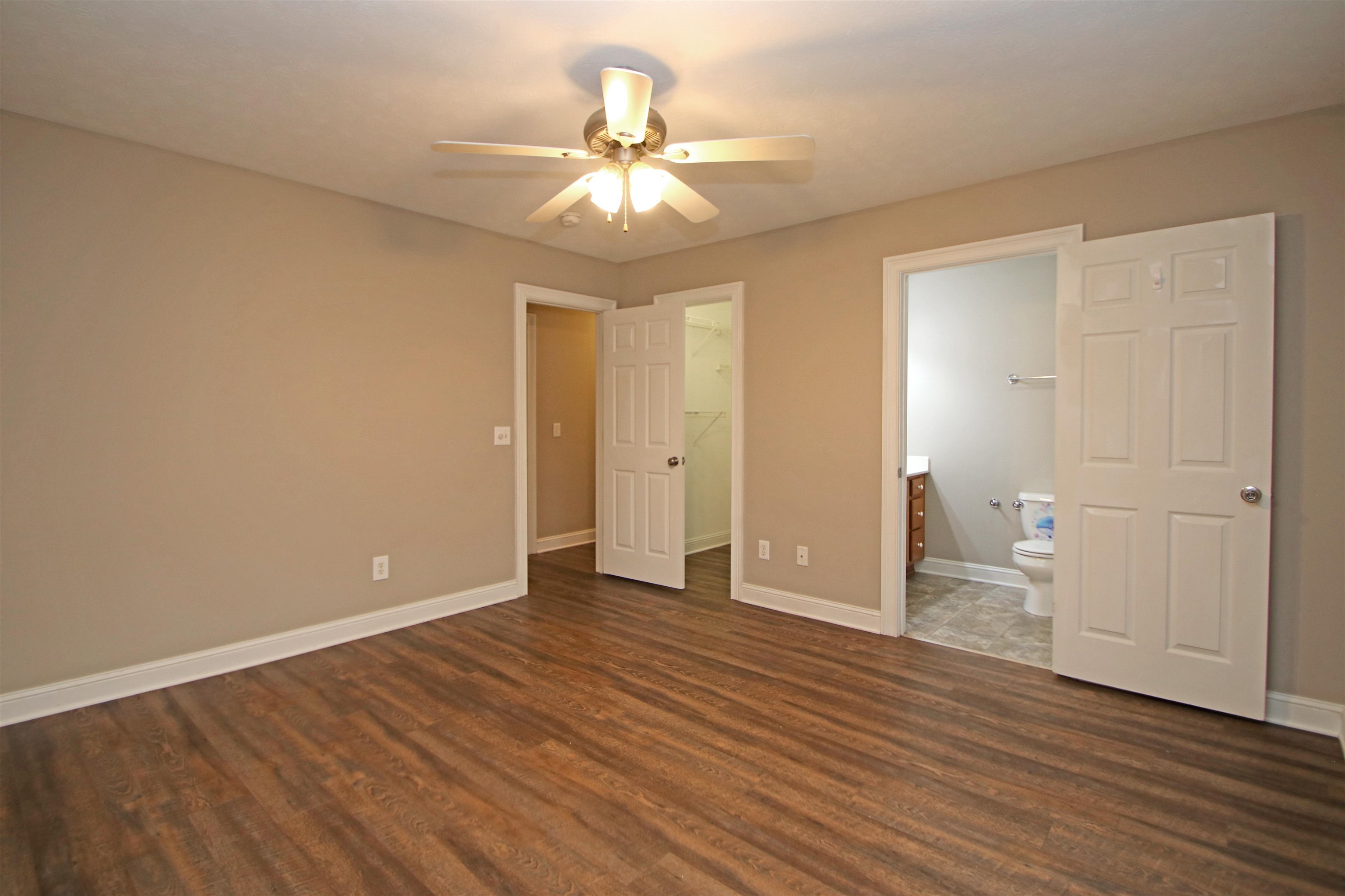 438 West Market Street Harrisonburg, VA 22802 - Photo 11 of 17