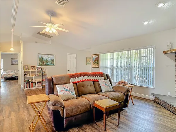 $599,900 | 15271 Southeast 24th Street Road, Ocklawaha, FL 32179