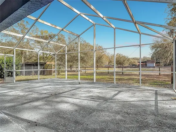 $599,900 | 15271 Southeast 24th Street Road, Ocklawaha, FL 32179