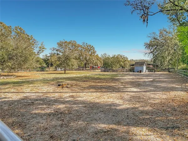 $599,900 | 15271 Southeast 24th Street Road, Ocklawaha, FL 32179