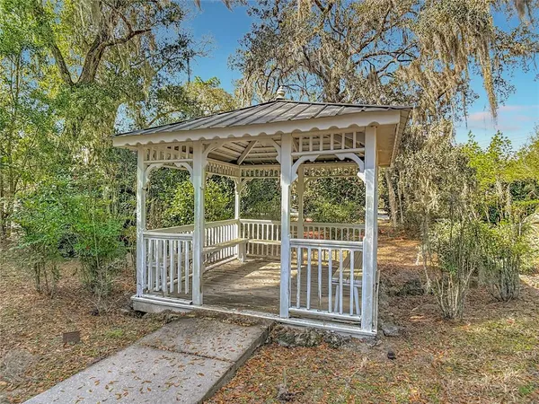 $599,900 | 15271 Southeast 24th Street Road, Ocklawaha, FL 32179