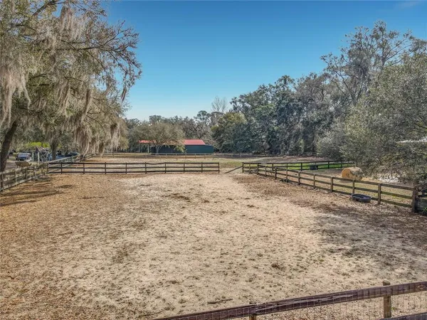 $599,900 | 15271 Southeast 24th Street Road, Ocklawaha, FL 32179