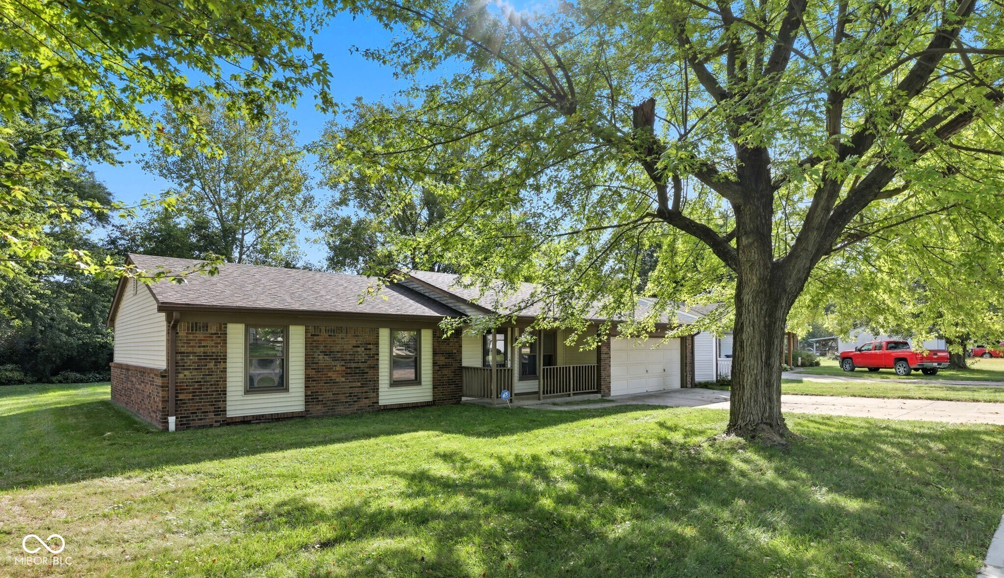 599 Yorktown Road Greenwood, IN 46142 - Photo 2 of 47 Gallery Image 2