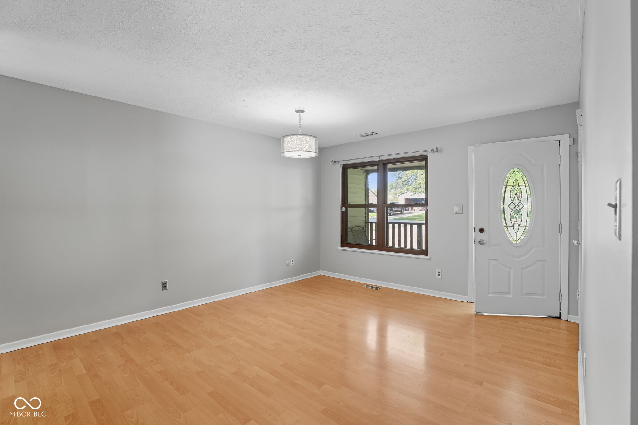 599 Yorktown Road Greenwood, IN 46142 - Photo 6 of 47 Gallery Image 6