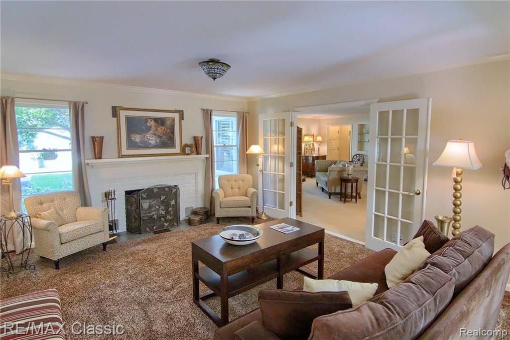 6044 Worlington Road Bloomfield Hills, MI 48301 - Photo 4 of 34