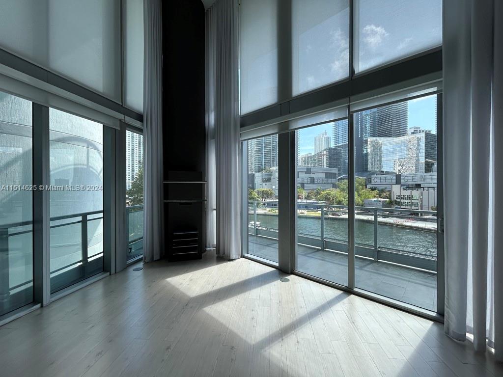 92 Southwest 3rd St Unit 506  