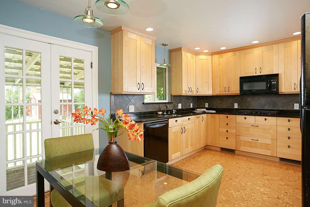 5816 Brunswick Street Springfield, VA 22150 - Photo 5 of 30 Kitchen