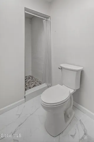 $569,900 | 3 Chestnut Hill Road South, Colonie, NY 12211