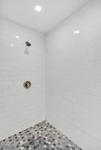 $569,900 | 3 Chestnut Hill Road South, Colonie, NY 12211